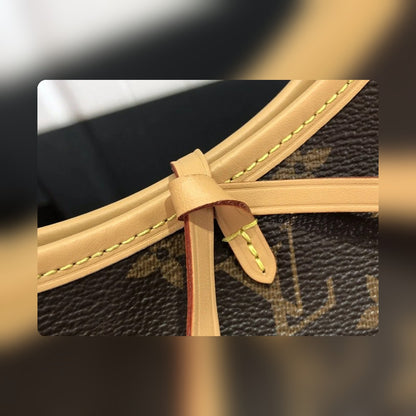 Anum Bags Detail