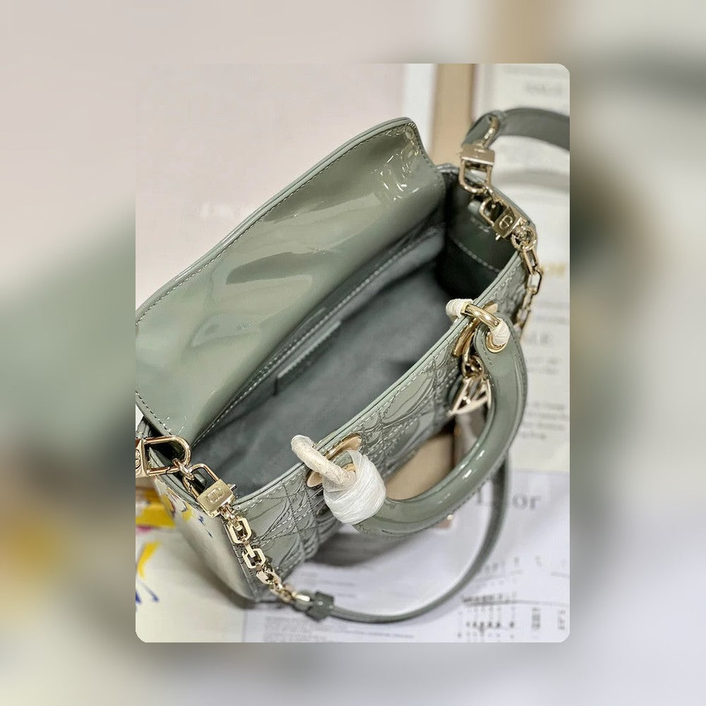 Anum Bags Detail