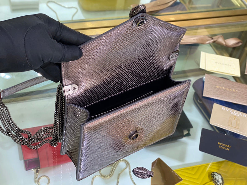 Anum Bags Detail