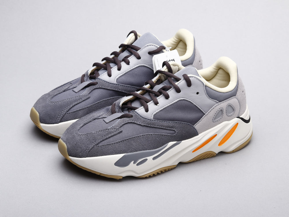 Anum Bags Yzy 700 Magnet Sneaker