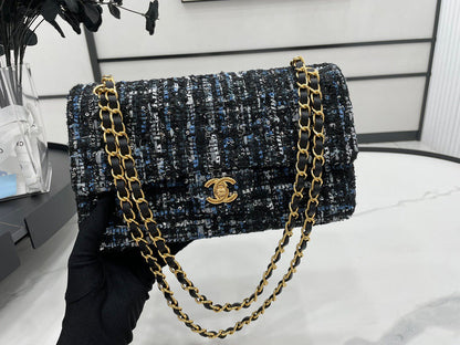 Anum Bags Detail