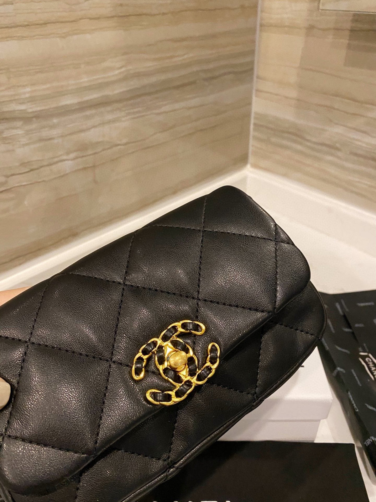Anum Bags Detail