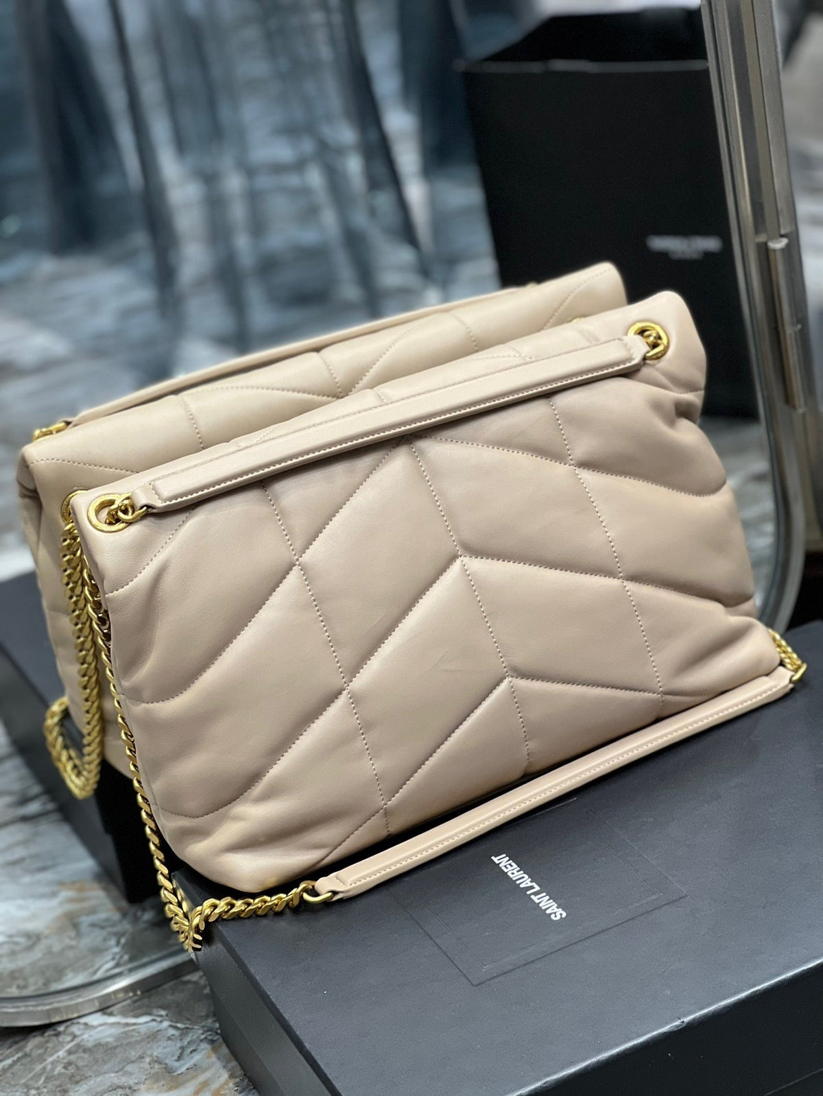 Anum Bags Detail
