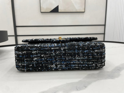 Anum Bags Detail
