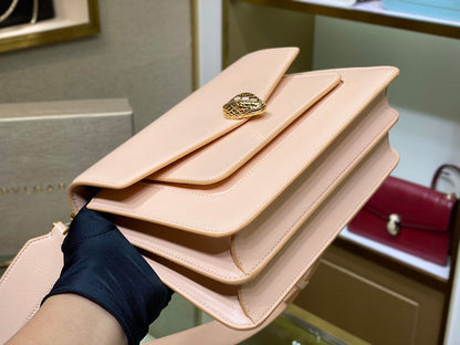 Anum Bags Detail