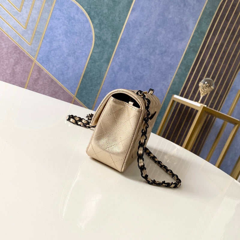 Anum Bags Detail