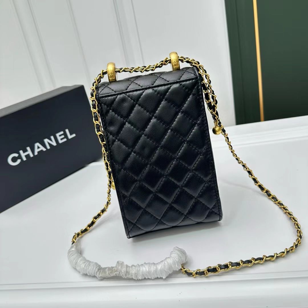 Anum Bags Detail