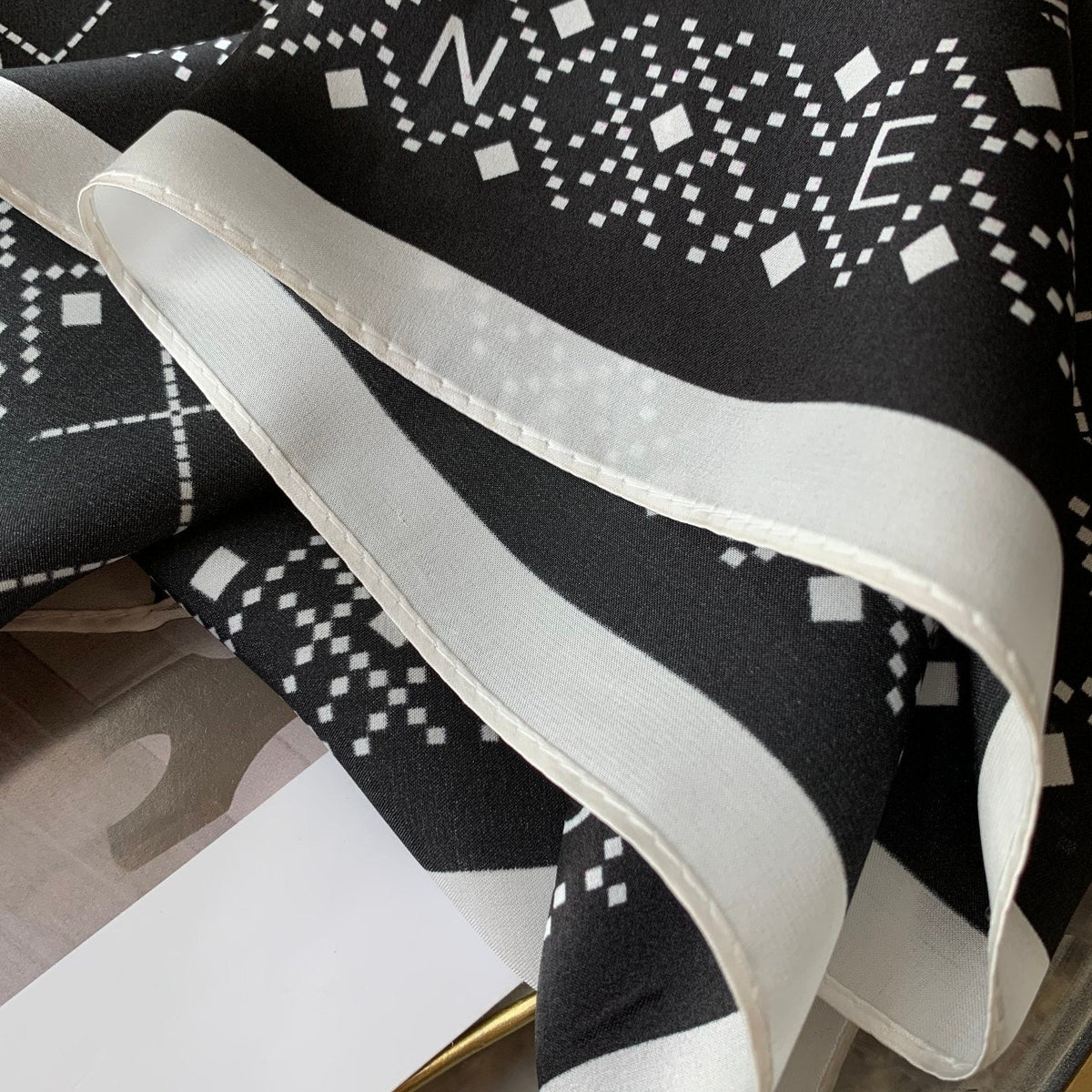 Anum Bags Detail