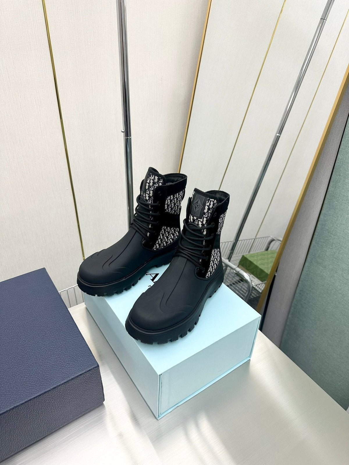 DD GARDEN LACE UP BOOT BLACK 3BO315ZYH H961