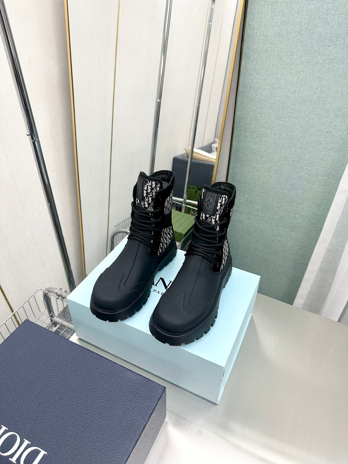 DD GARDEN LACE UP BOOT BLACK 3BO315ZYH H961
