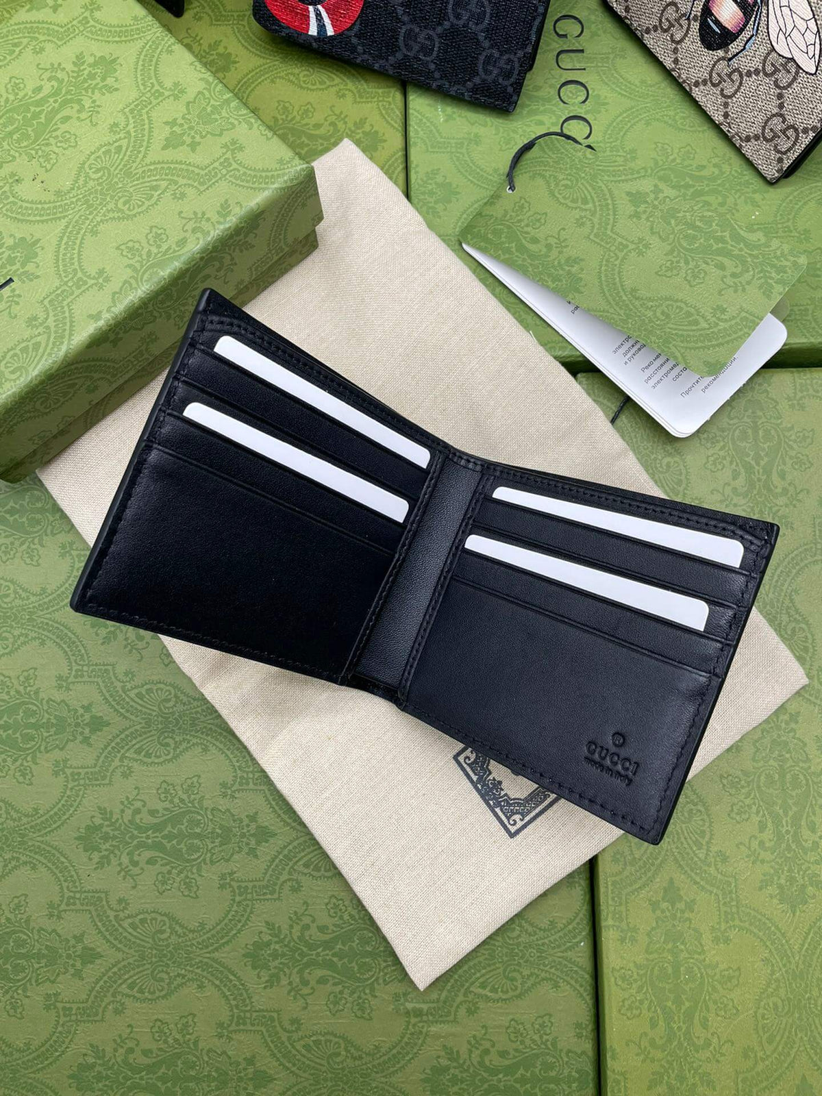 VBS PVC Screen Printing bee wallet black 451268
