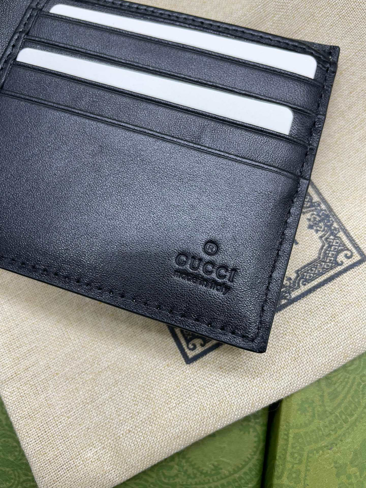 VBS PVC Screen Printing bee wallet black 451268