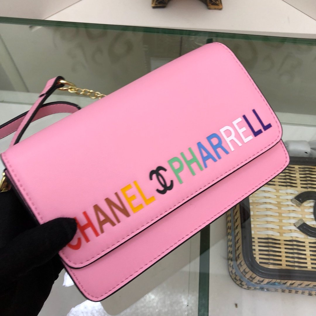 Anum Bags Detail