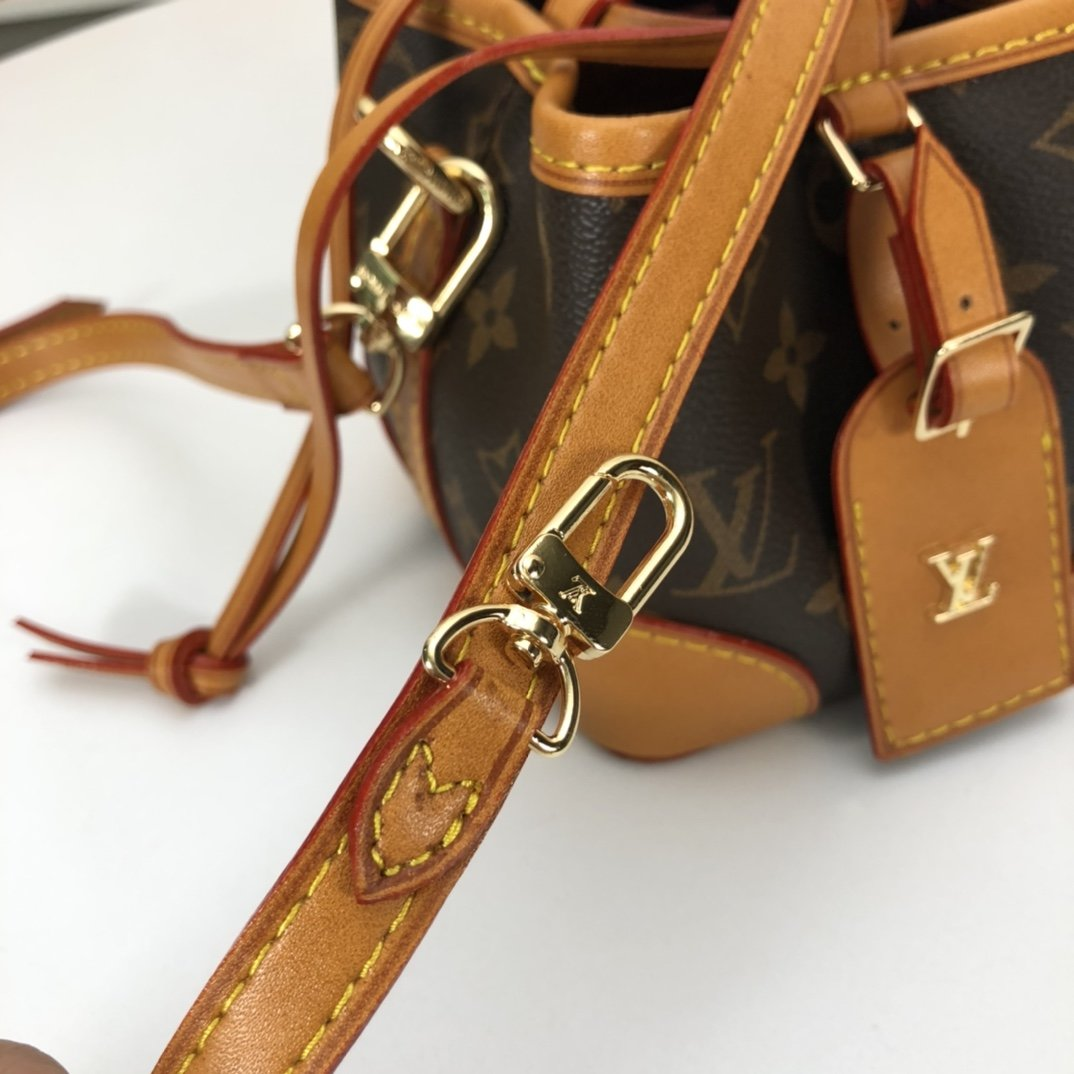 Anum Bags Detail