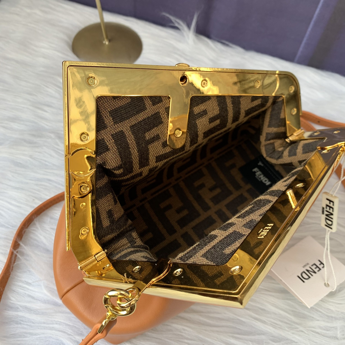 Anum Bags Detail