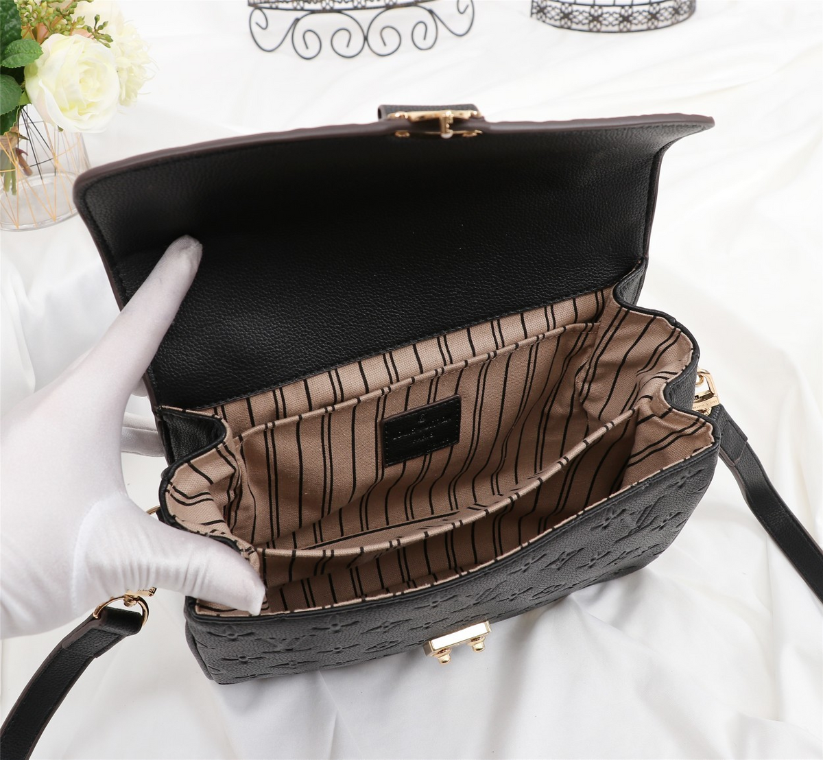 Anum Bags Detail