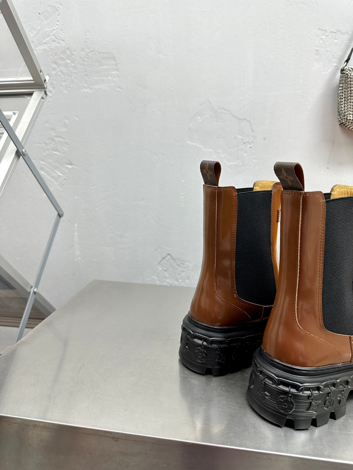 nmb nmb RECORD CHELSEA BOOT BROWN