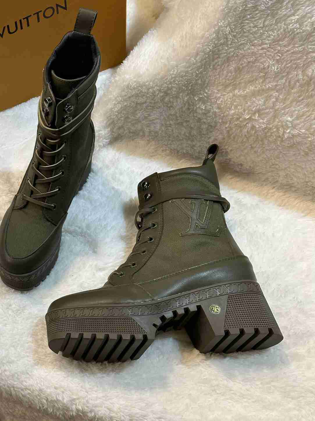 VBS LAUREATE PLATFORM DESERT BOOT KAKI GREEN 1AC7S9