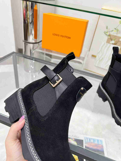 VBS VBS BEAUBOURG ANKLE BOOT SUEDE IN BLACK 1ACKCJ
