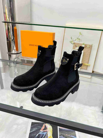 VBS VBS BEAUBOURG ANKLE BOOT SUEDE IN BLACK 1ACKCJ