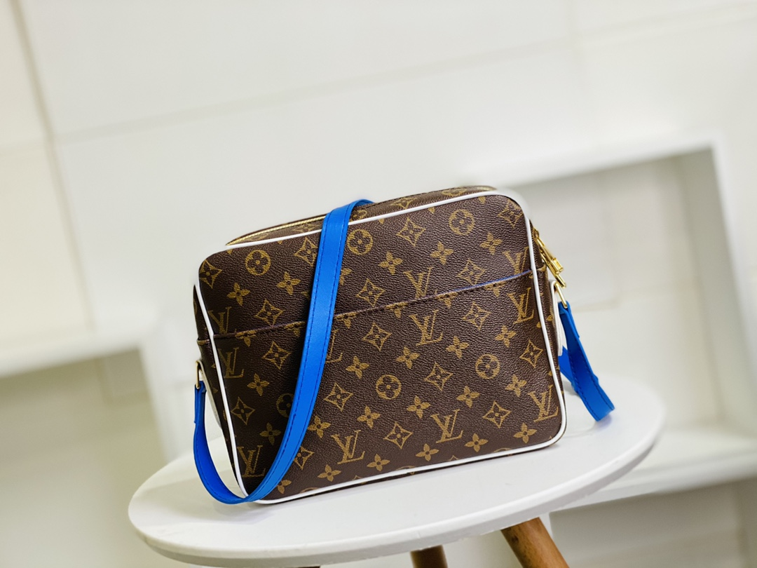 Anum Bags Detail
