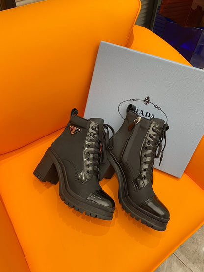 PD LOGO PLAQUE ANKLE BOOTS BLACK