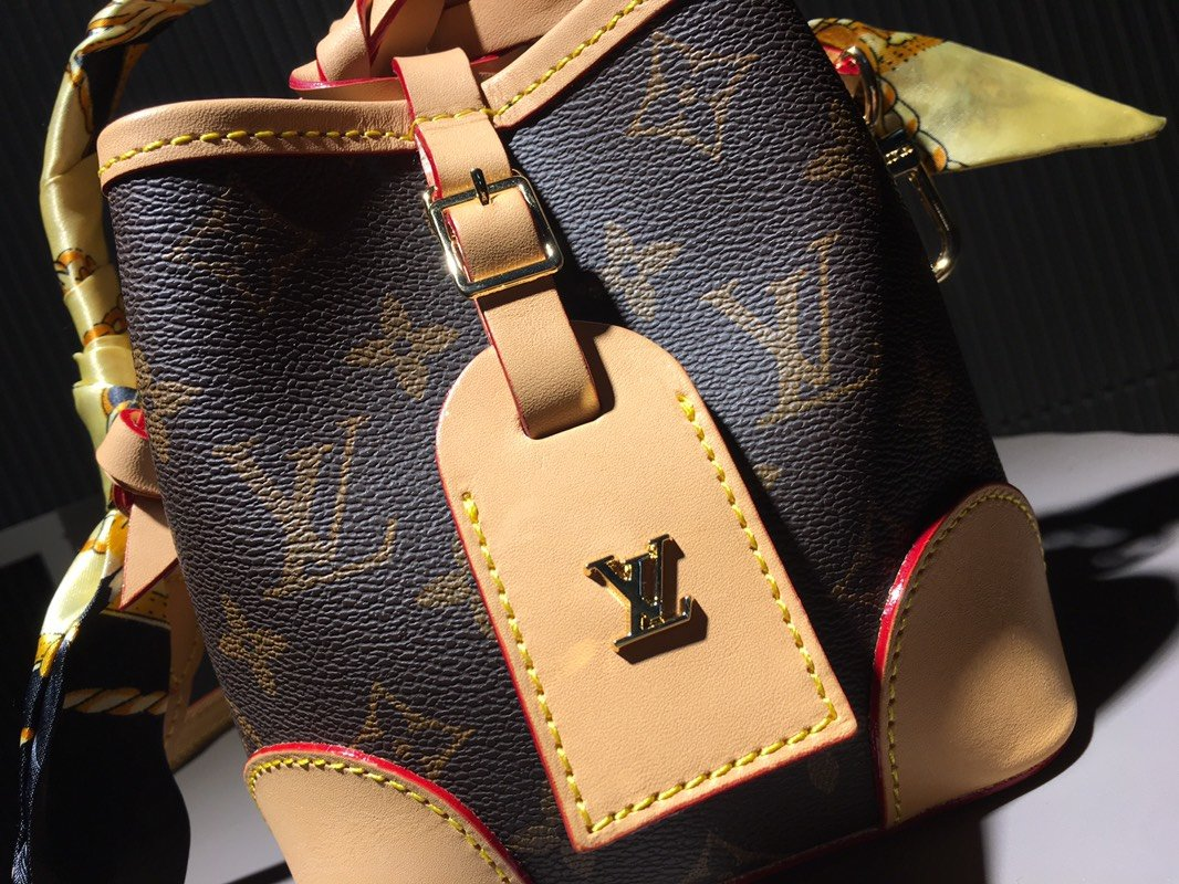 Anum Bags Detail