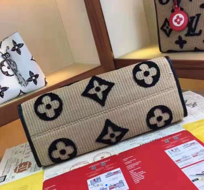 Anum Bags Detail