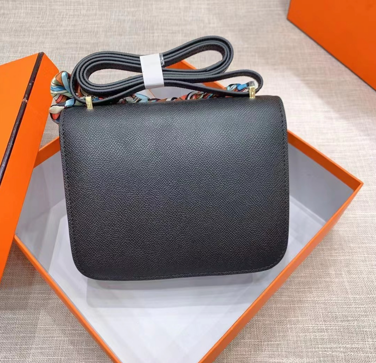 Anum Bags Detail