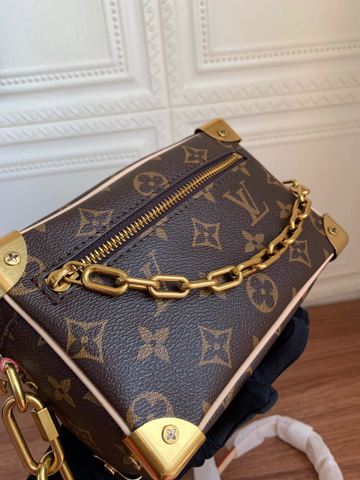 Anum Bags Detail