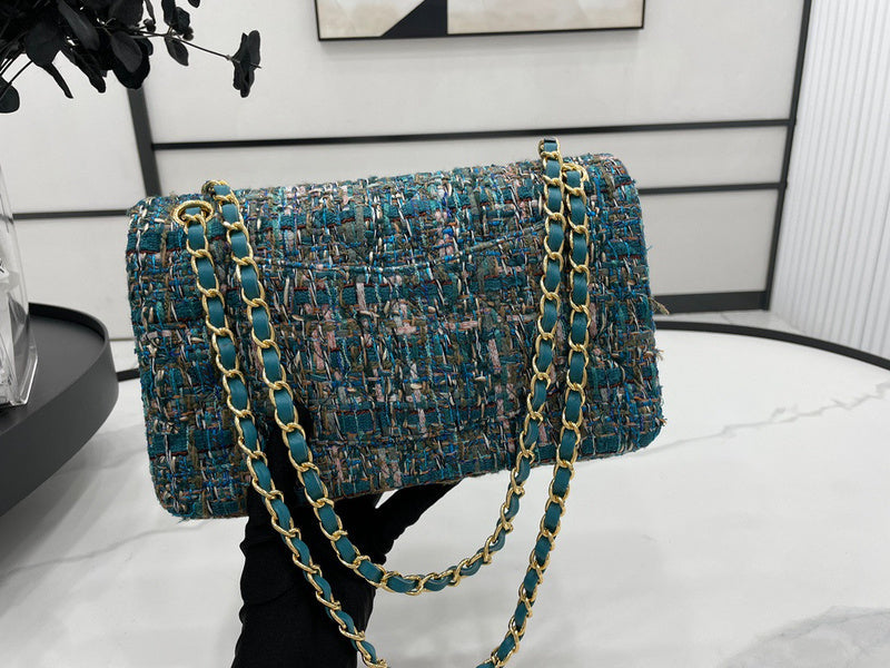 Anum Bags Detail