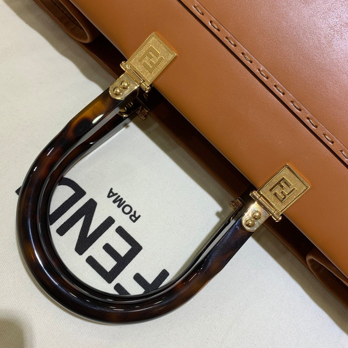 Anum Bags Detail