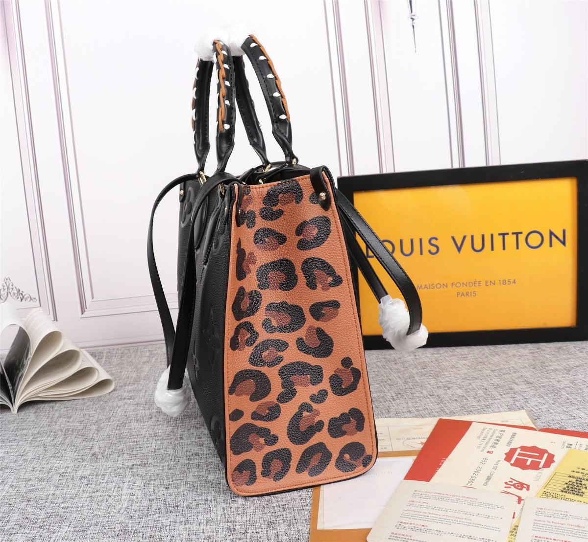 Anum Bags Detail