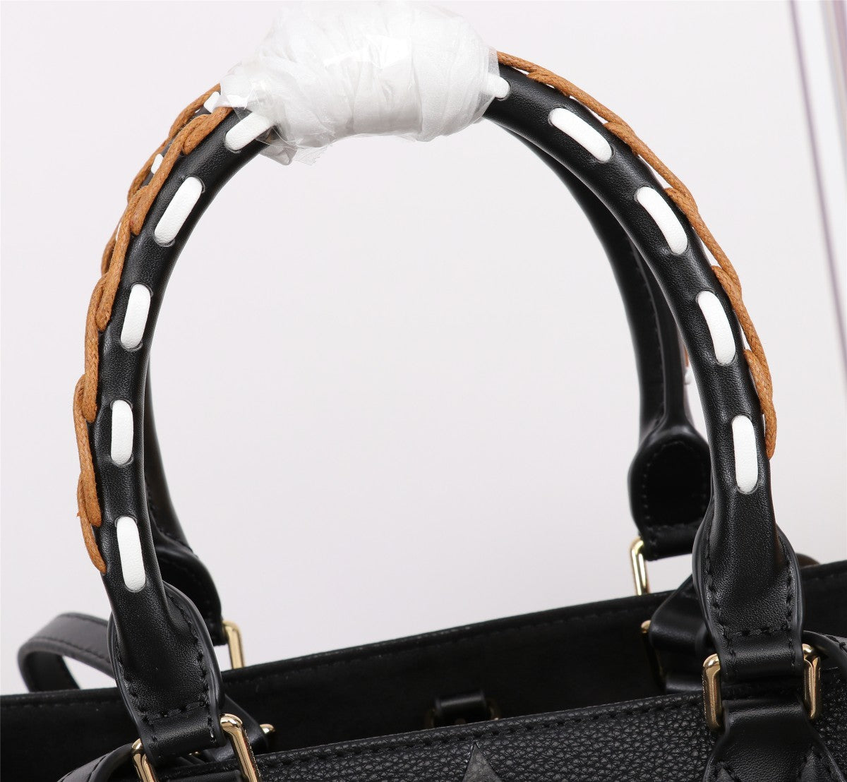 Anum Bags Detail