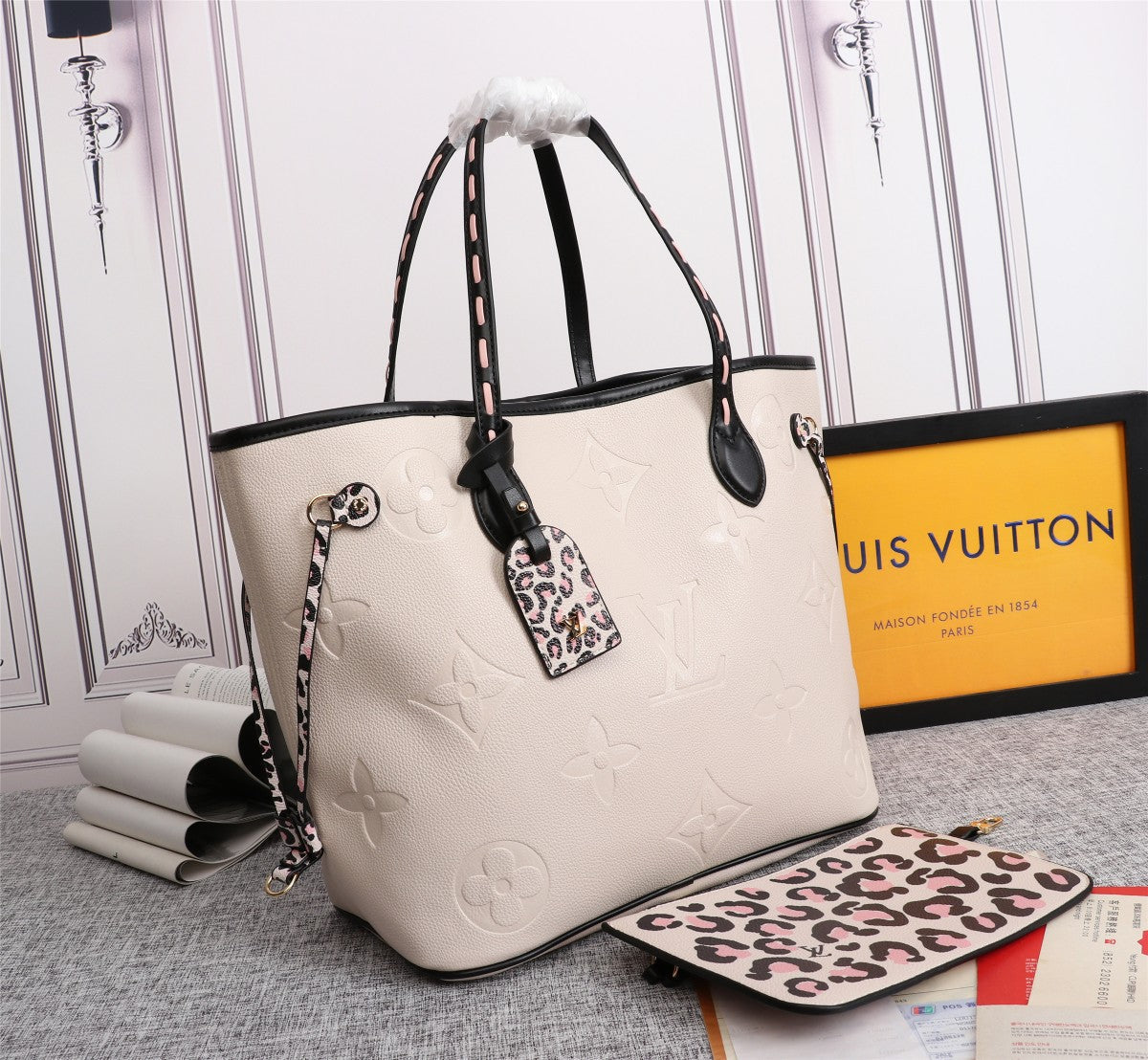 Anum Bags Detail