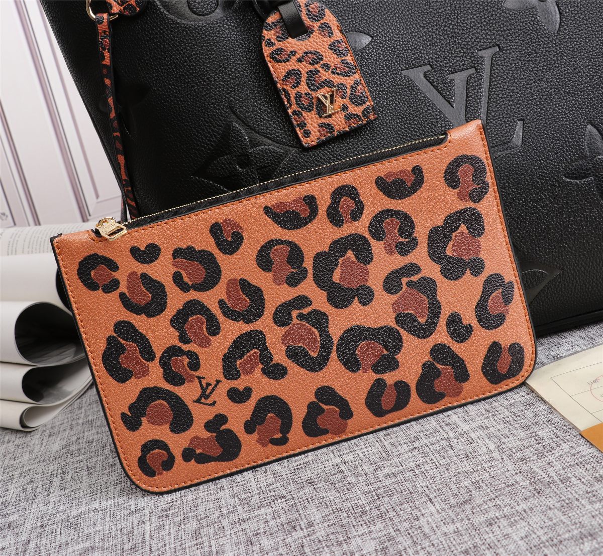Anum Bags Detail