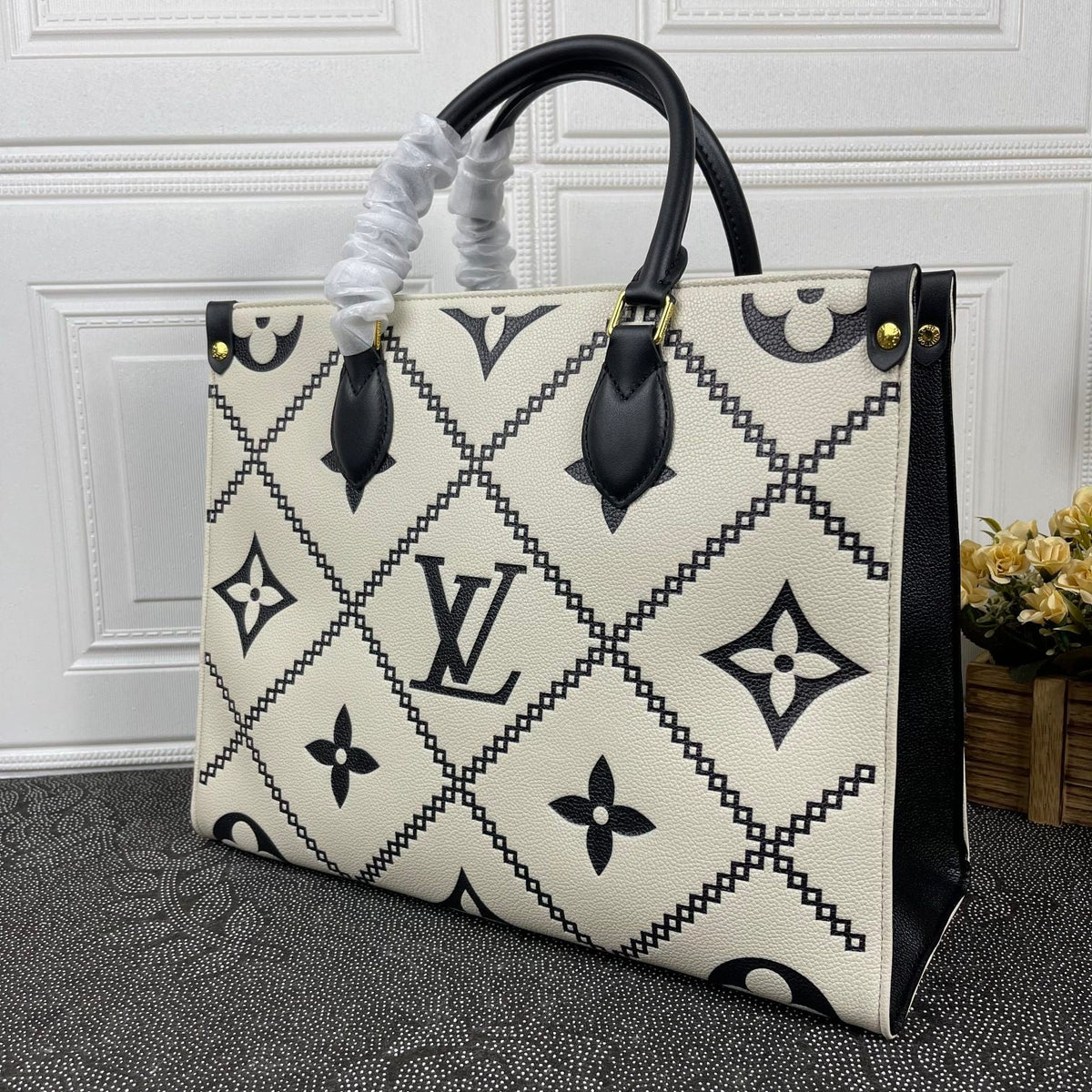Anum Bags Detail