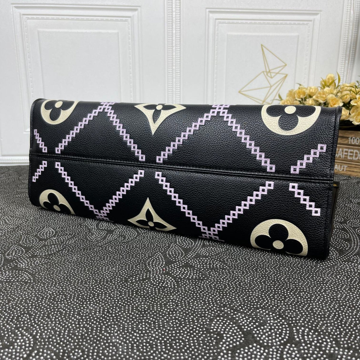 Anum Bags Detail