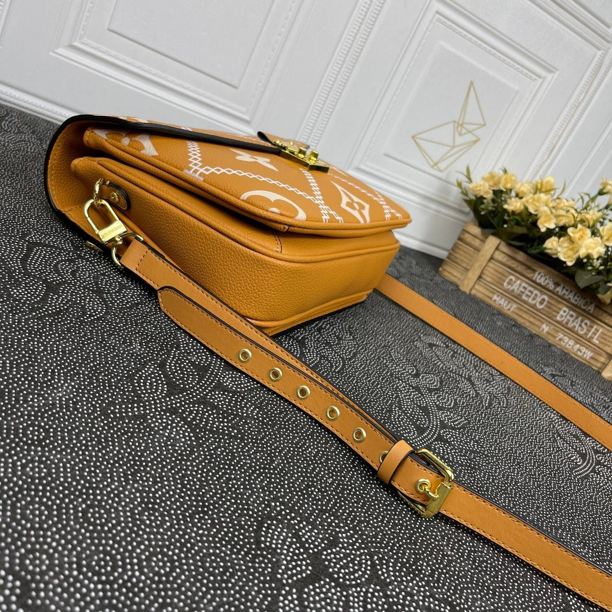 Anum Bags Detail