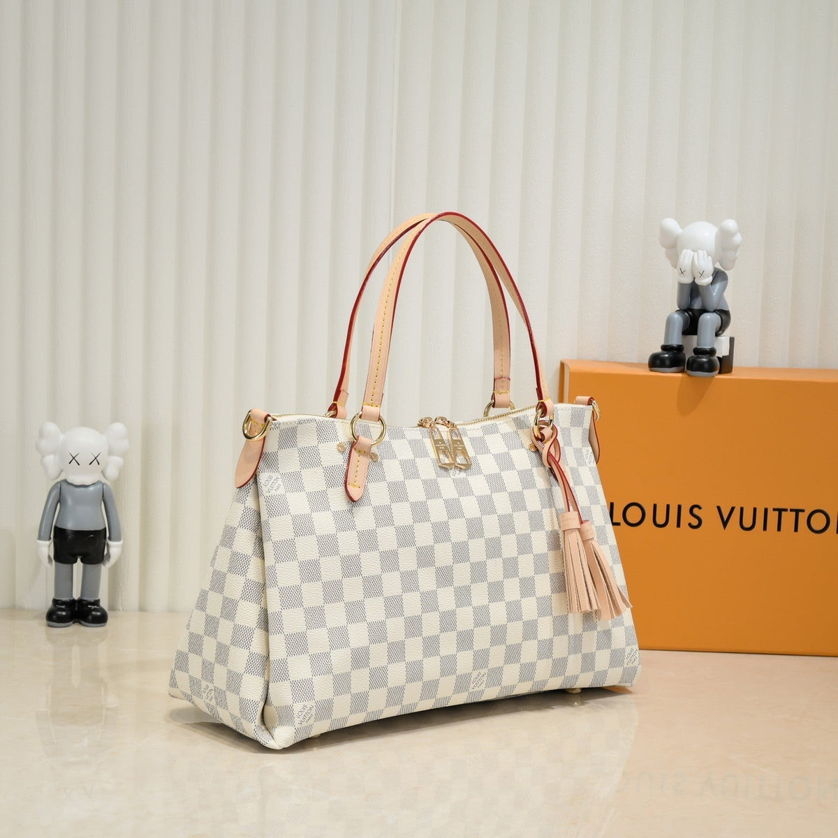 Anum Bags Detail
