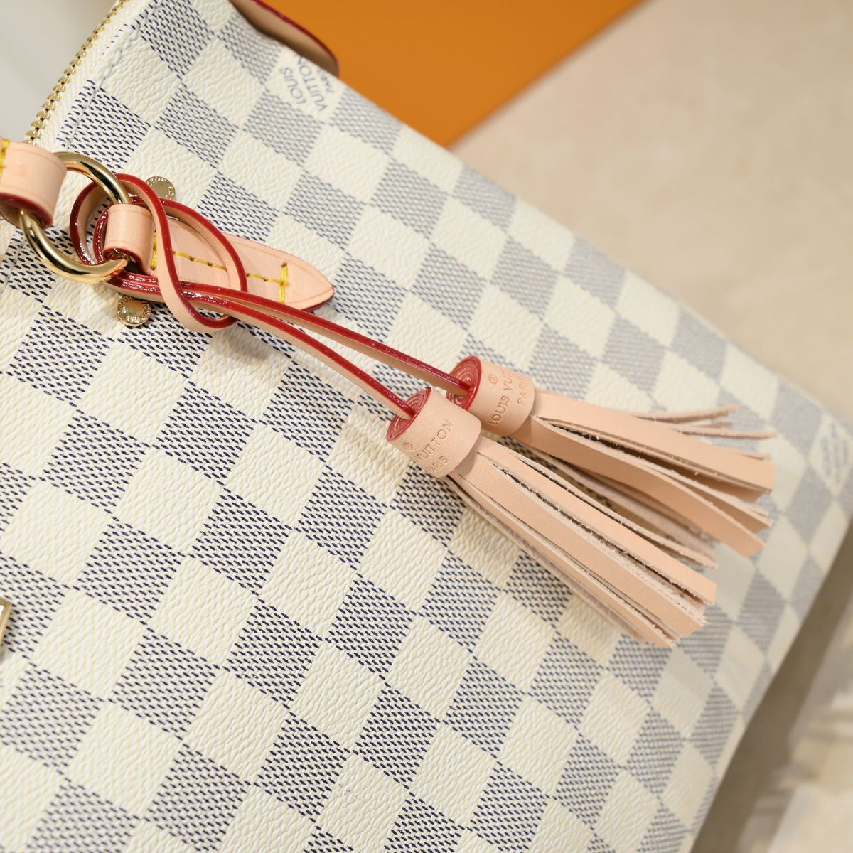Anum Bags Detail
