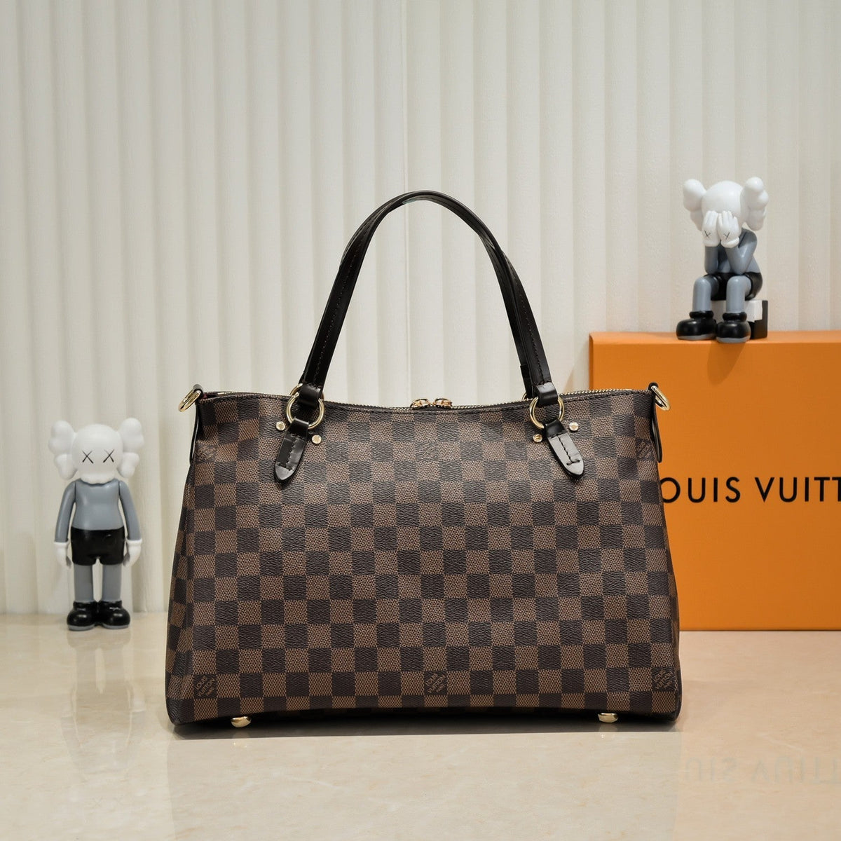 Anum Bags Detail