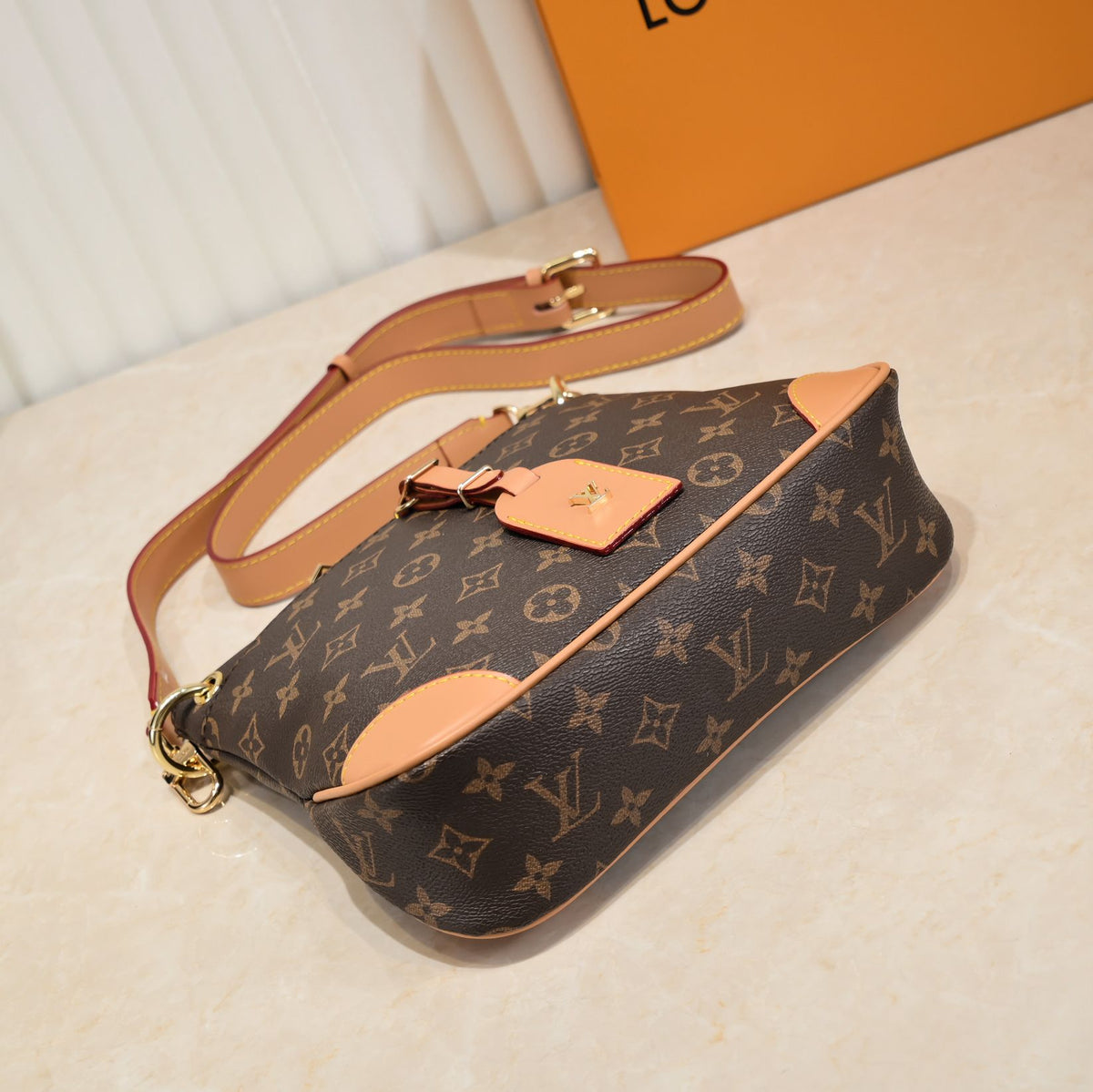 Anum Bags Detail