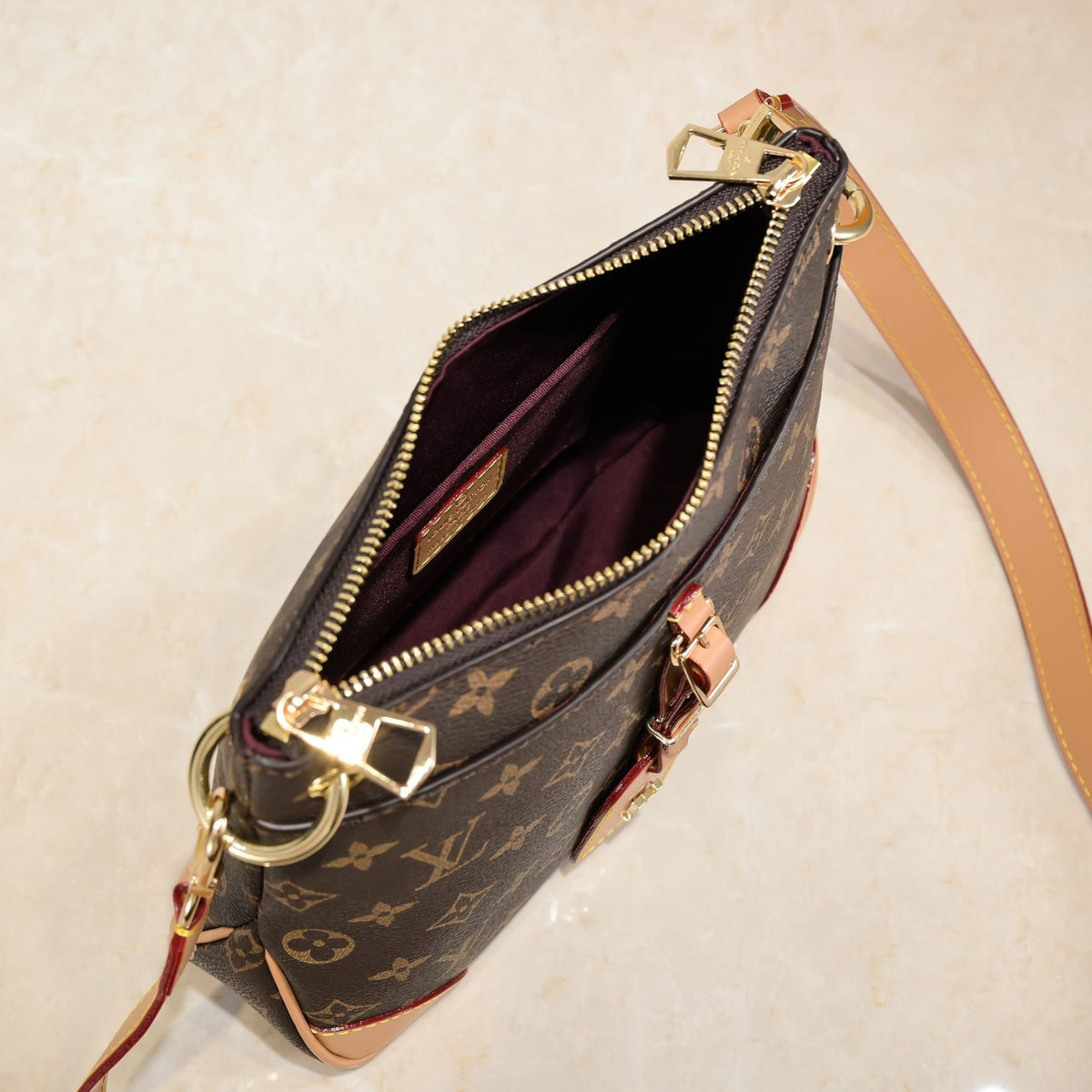 Anum Bags Detail