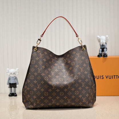 Anum Bags Detail