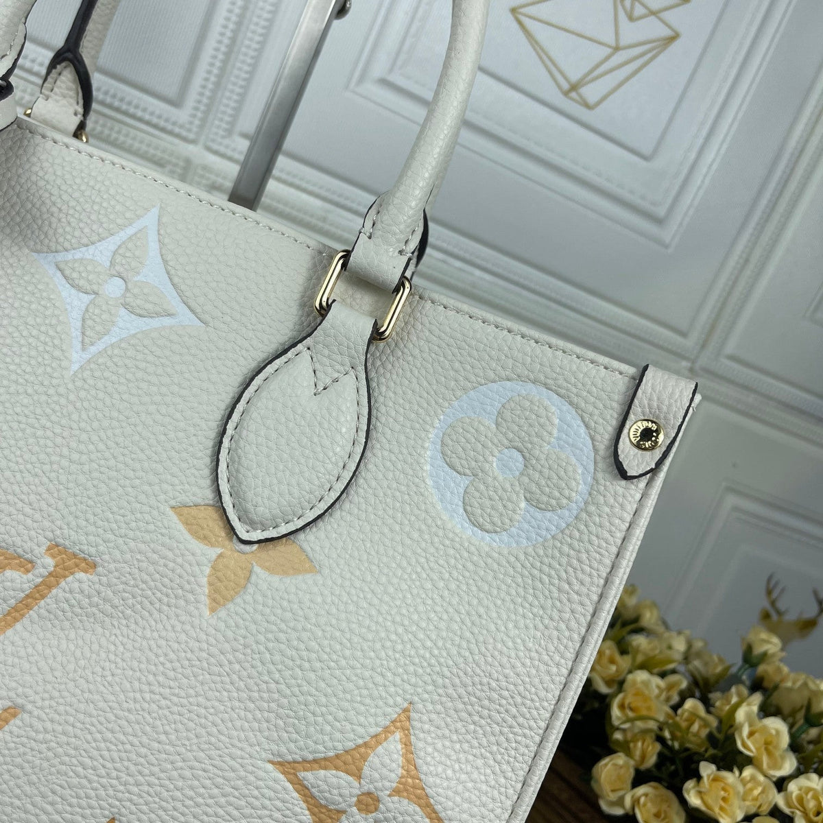 Anum Bags Detail