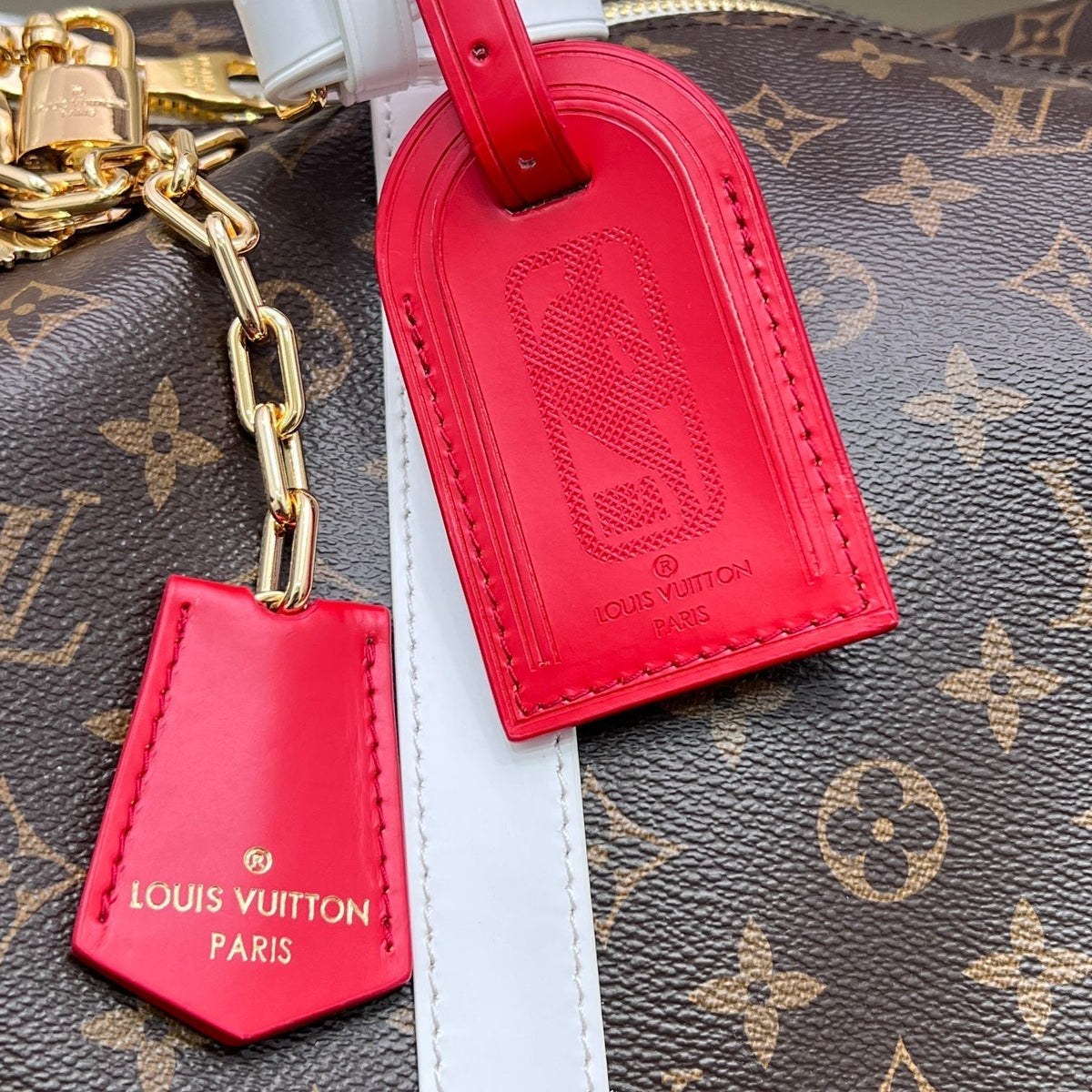 Anum Bags Detail