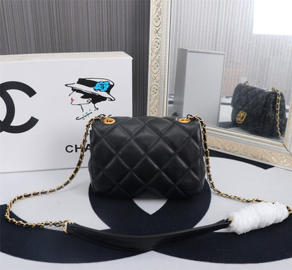 Anum Bags Detail