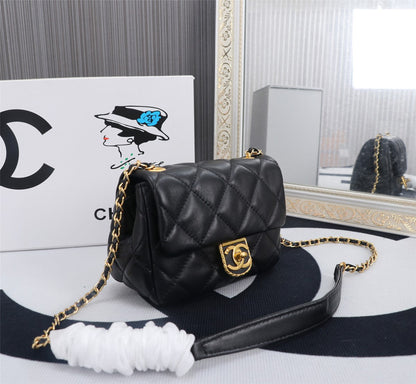 Anum Bags Detail