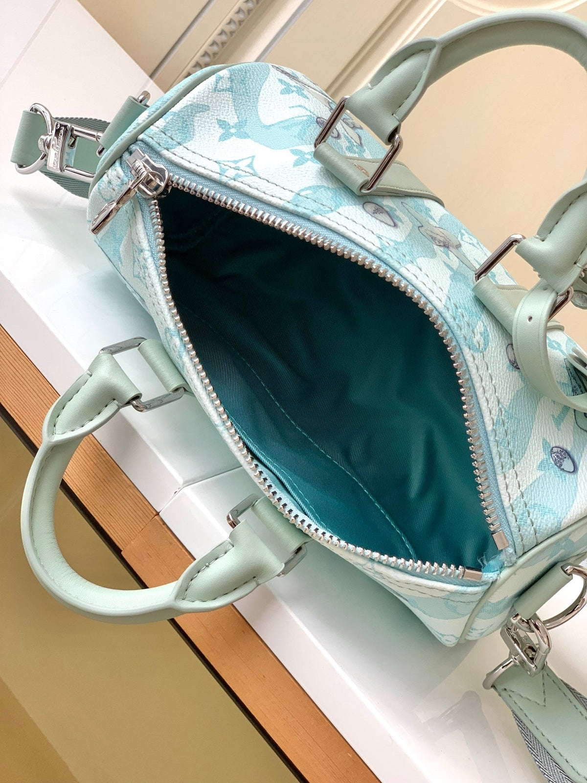 Anum Bags Detail
